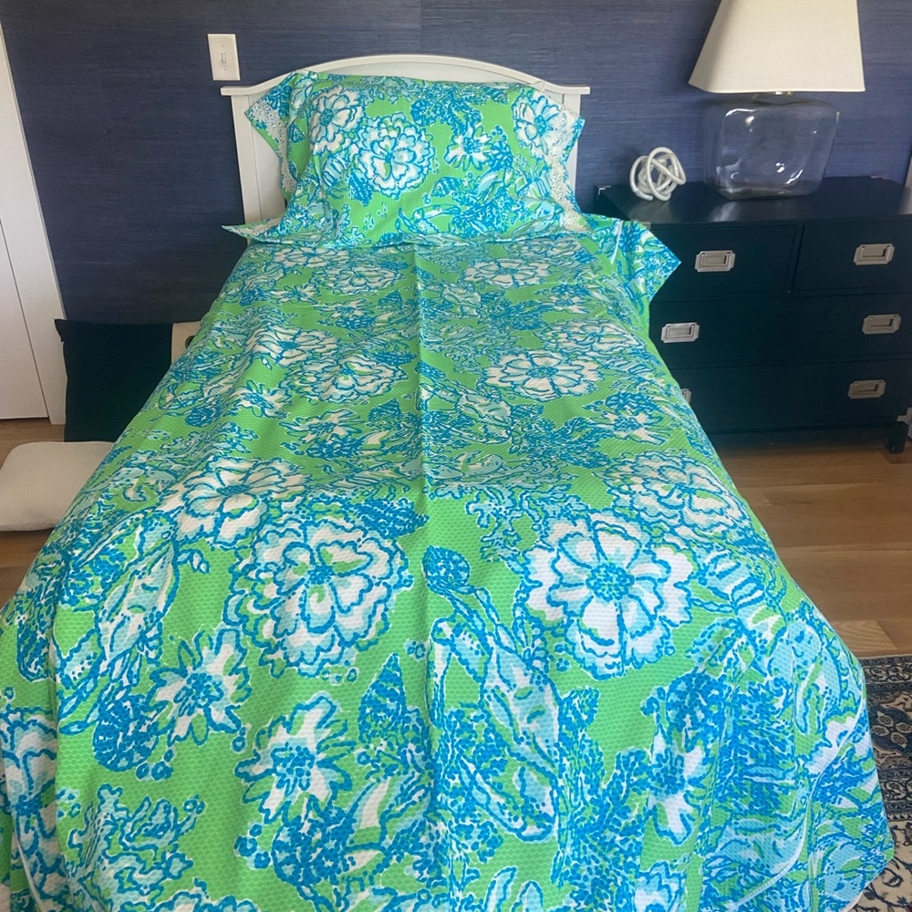Custom-made Lilly Pulitzer duvet, cover and shams
